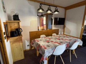 Appartement Eskival skis aux pieds